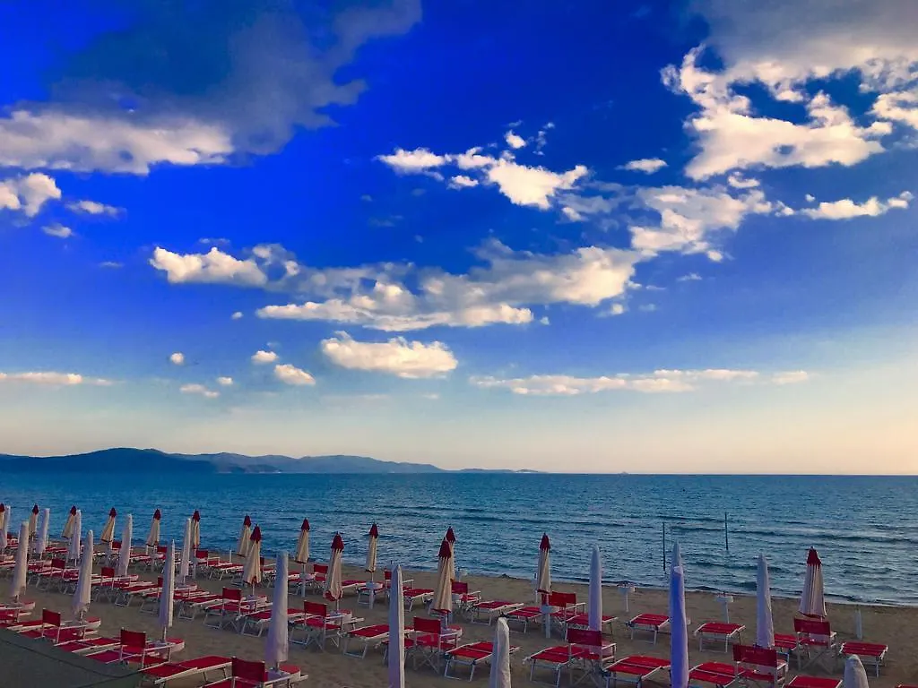 Eden Beach By Mario Hotel Follonica Affittacamere