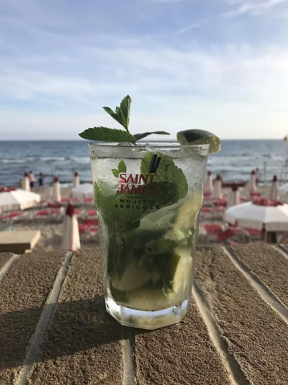 Affittacamere Eden Beach By Mario Hotel Follonica